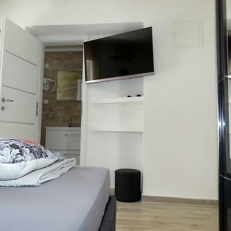 Отель Lux Dalmatia I & R Макарска Экстерьер фото