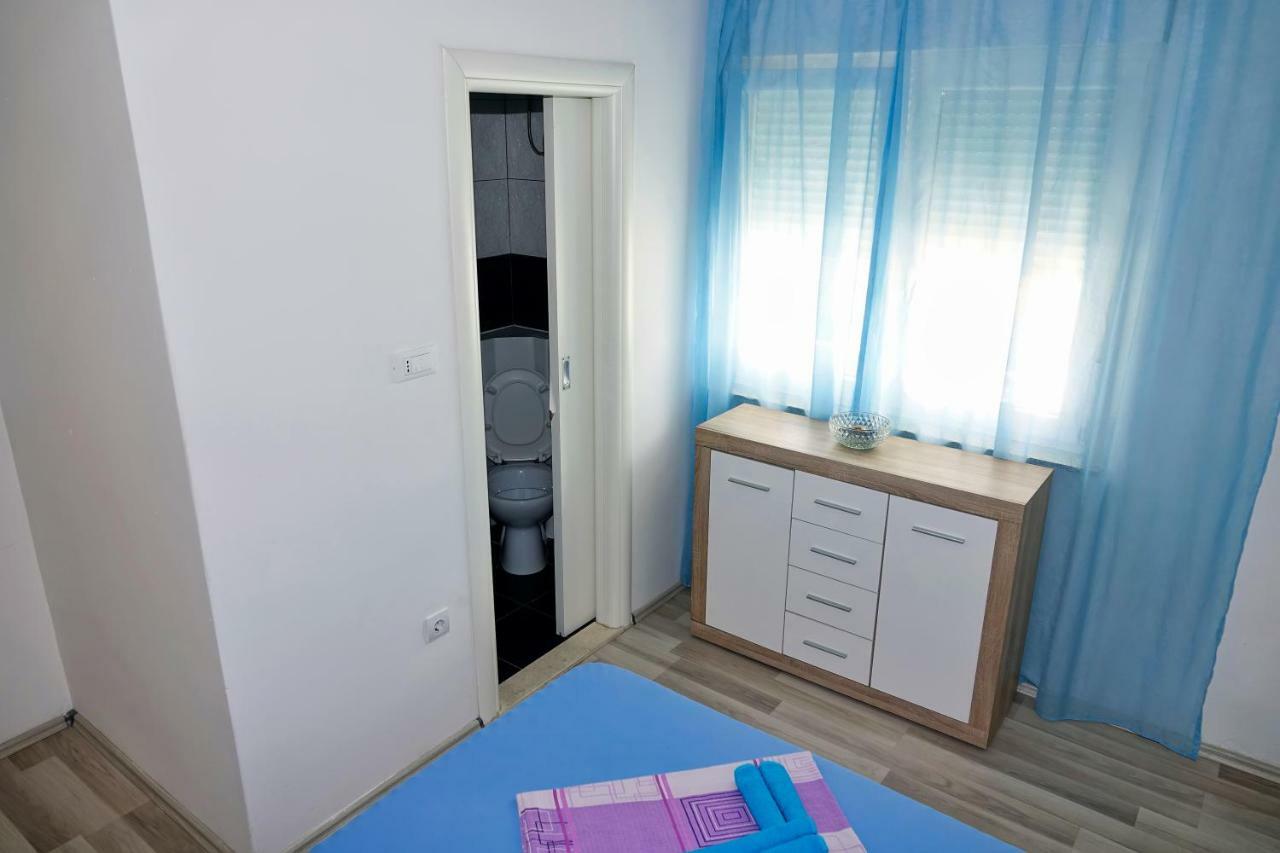 Отель Lux Dalmatia I & R Макарска Экстерьер фото